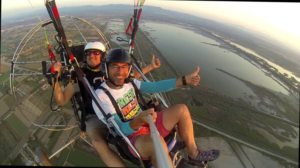 volando paramotor biplaza